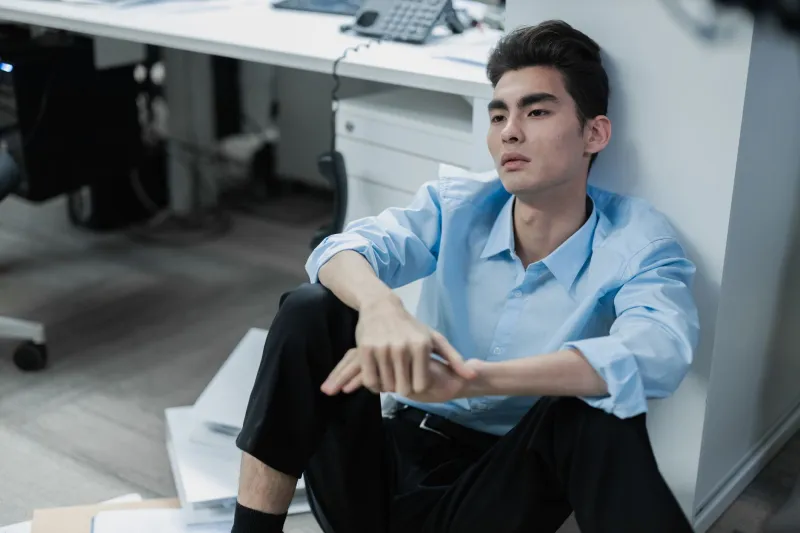Stress-Eating at Your Desk Is a Nervous System Problem, Not a Willpower Problem